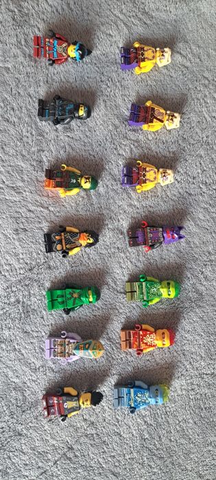 Vând minifigurine Lego Ninjago