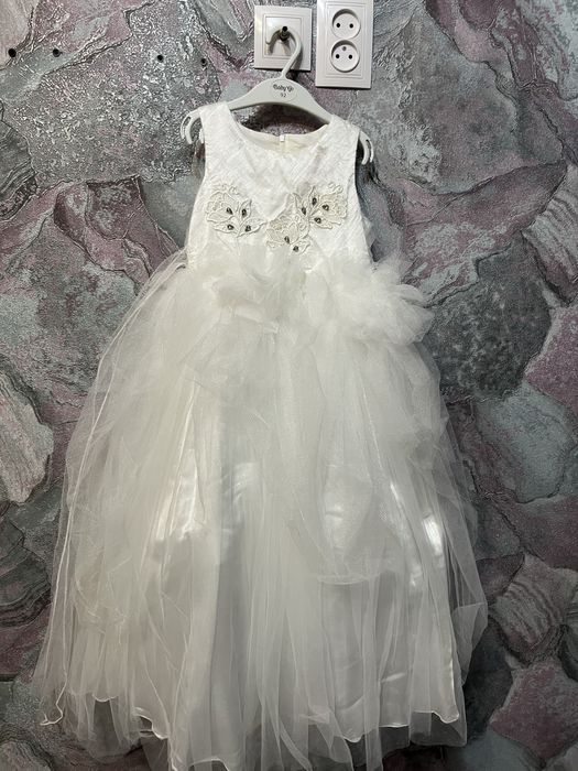 На прокат наряды