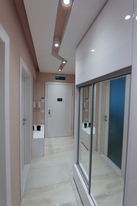 Дава се под наем Тристаен апартамент в София, Център - 119 кв.м за 1190 € - Снимка #6