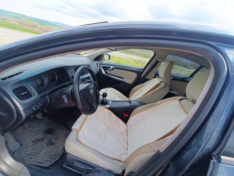 Volvo S60 2011 2.0 D3 5 cilindri