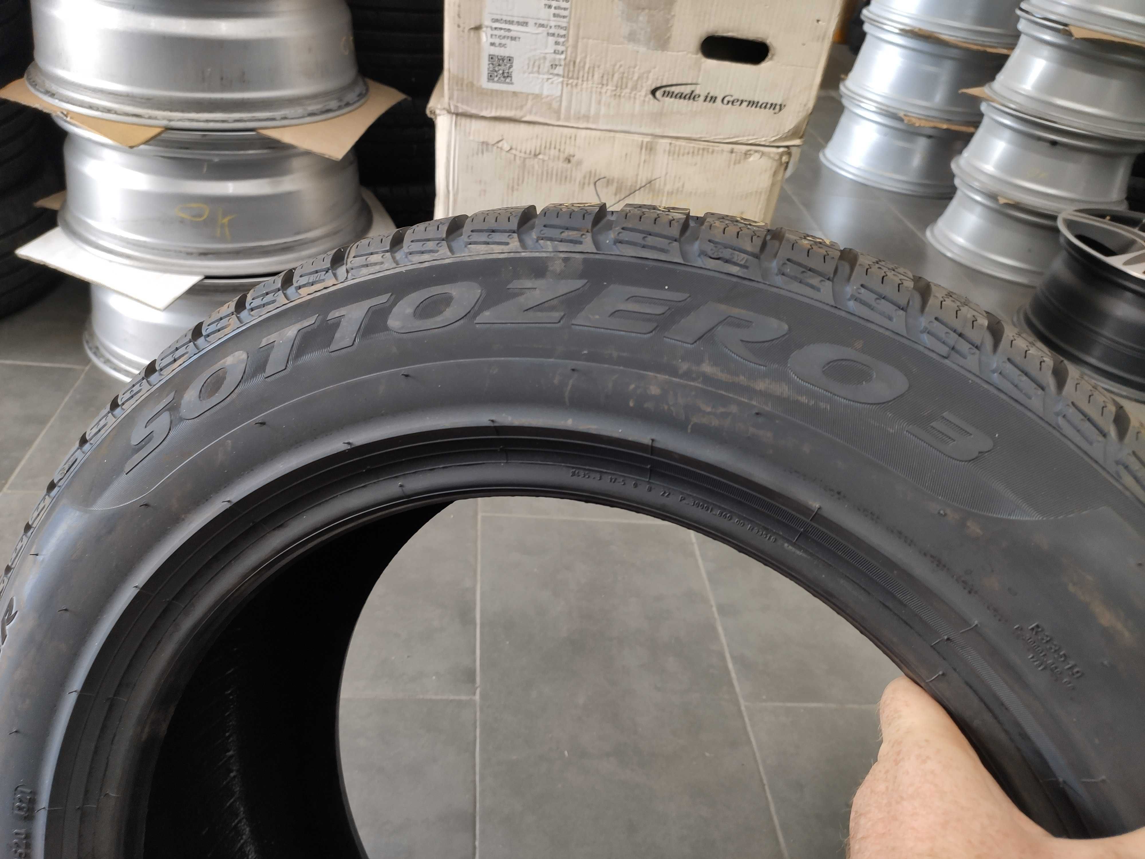 2бр Нови Зимни Гуми 235 55 17 - Pirelli - DOT 2021 -