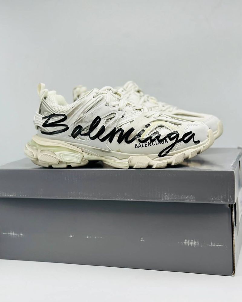 Balenciag track