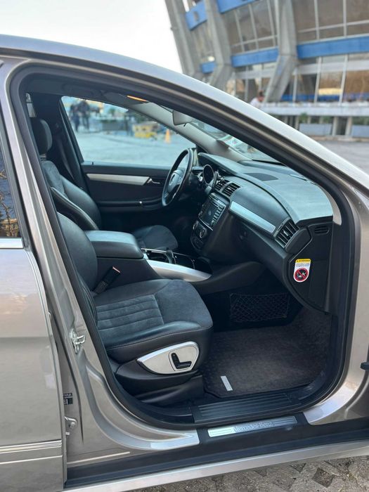 Mercedes-Benz R 320 W251