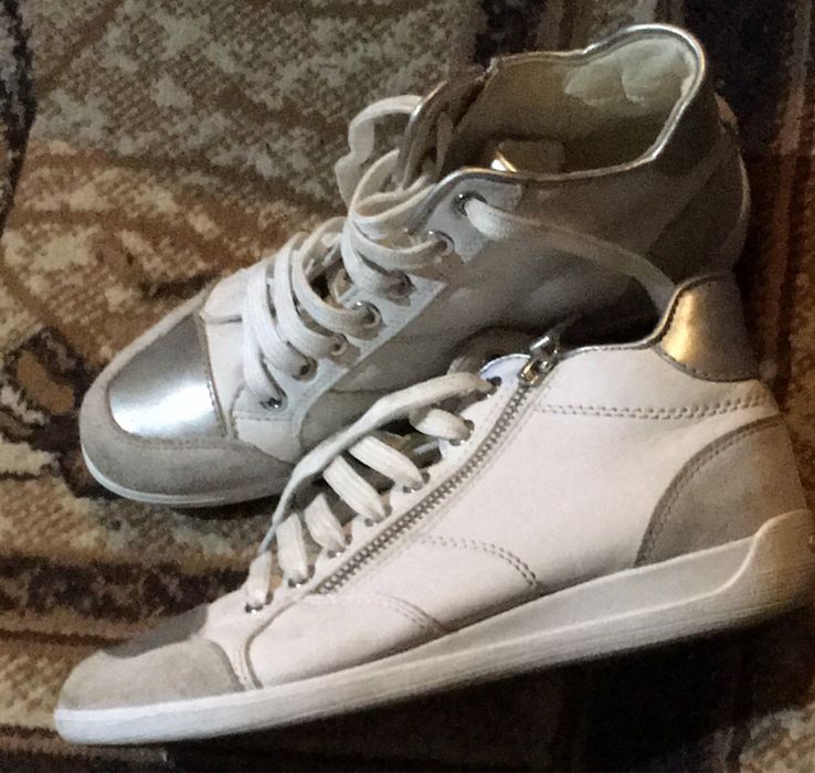 Дамски Обувки 20 лева брой