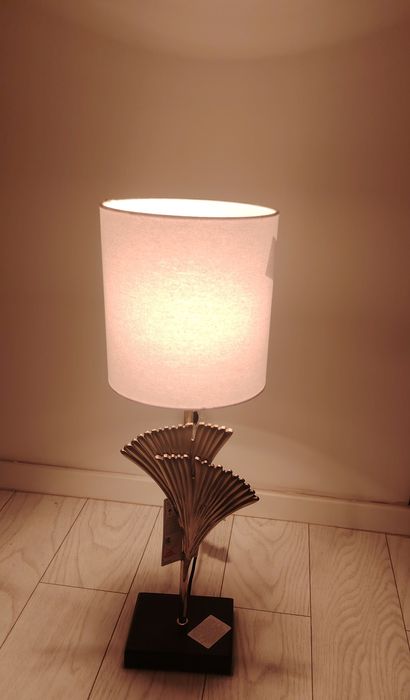 Veioza ,lampa cu lumina calda