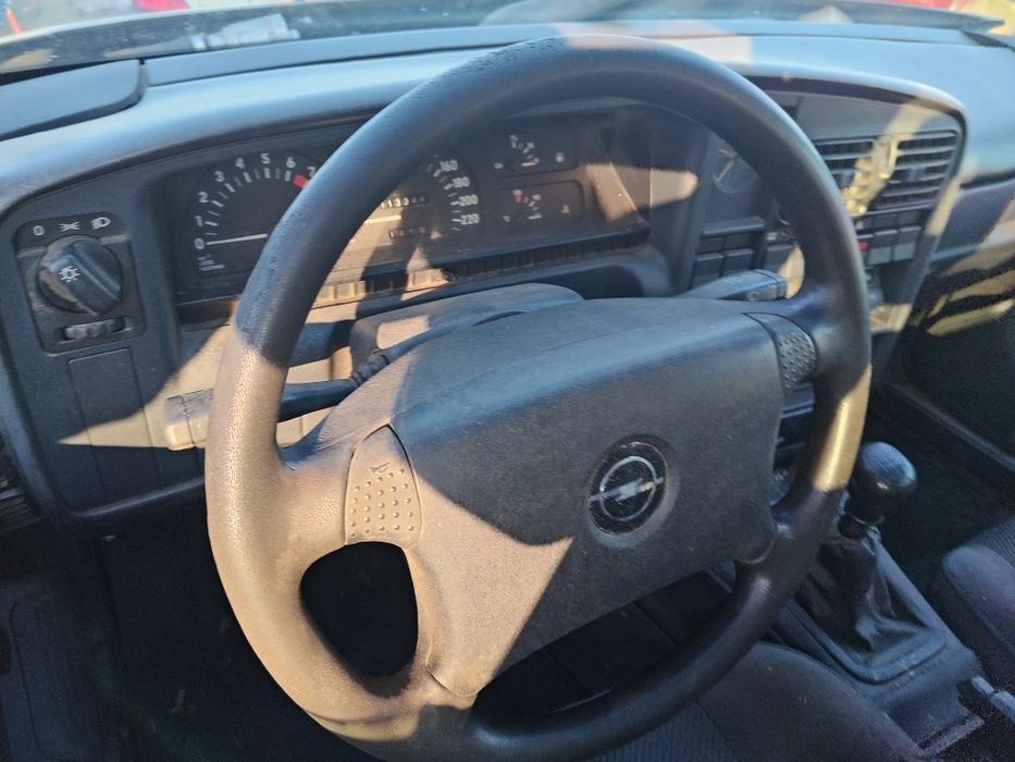 Opel omega a 2.0 116 на части