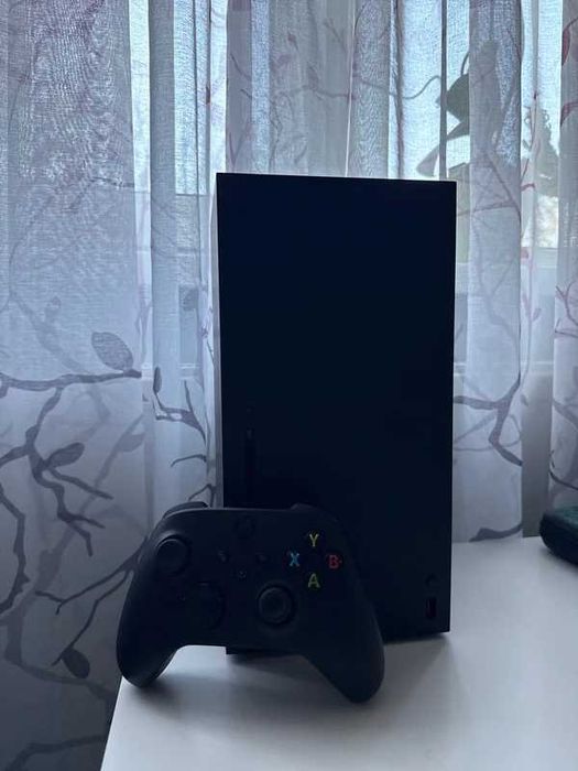 Microsoft Xbox Series X 1TB Console (Black) + Controller