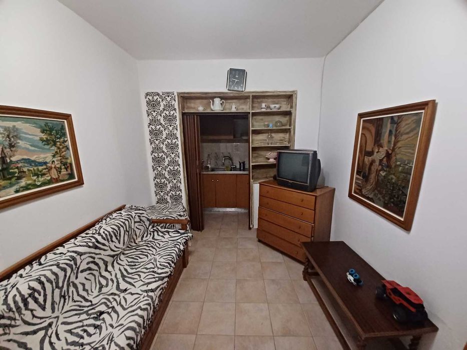 Продава къща 62 м2 с двор 229 м2 в кв. Ривиера, Аспровалта, Гърция