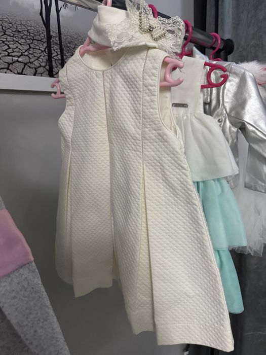 Бебешки рокли за повод