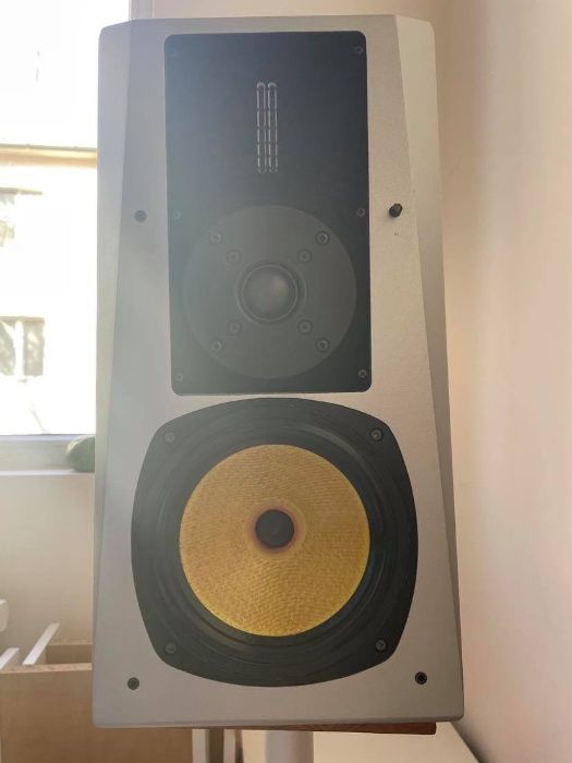 mbl 311E high-end speakers