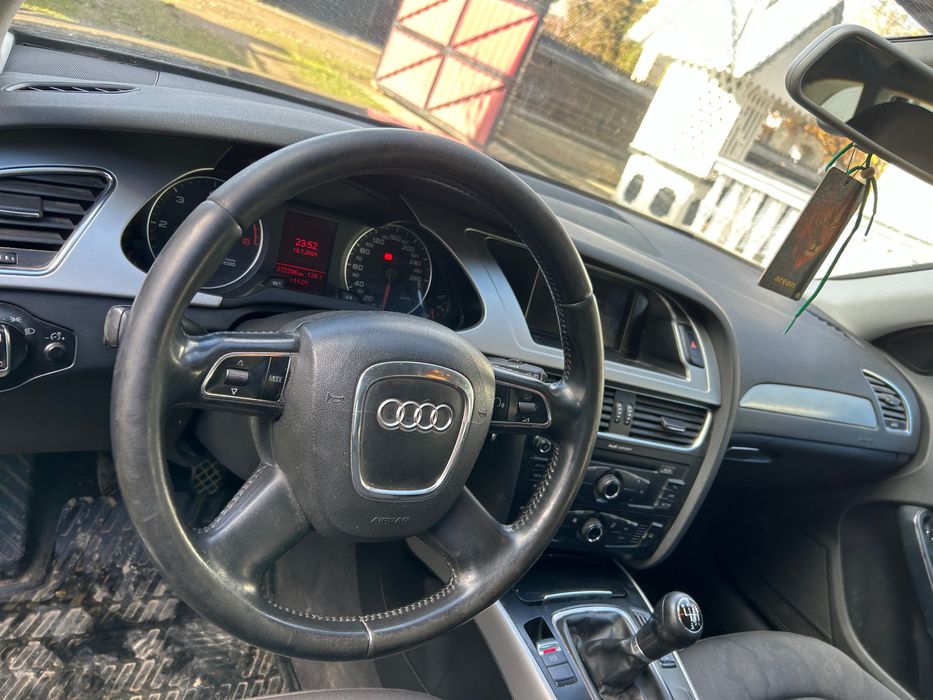 Audi A4 anul 2010