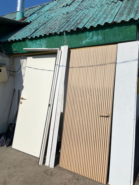 Жаксы есиктер бар 2 есик сатылады