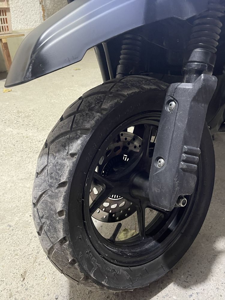 Scuter Tank sotiladi srochno yaxshi minilgan