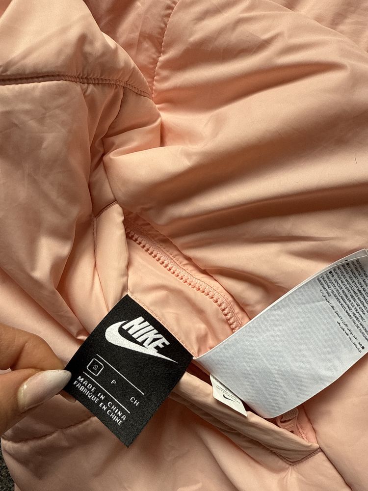 Яке дамско nike