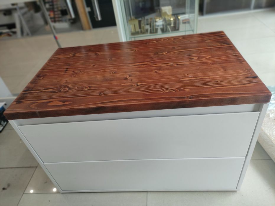 Пвц шкаф за  баня с дървен плот