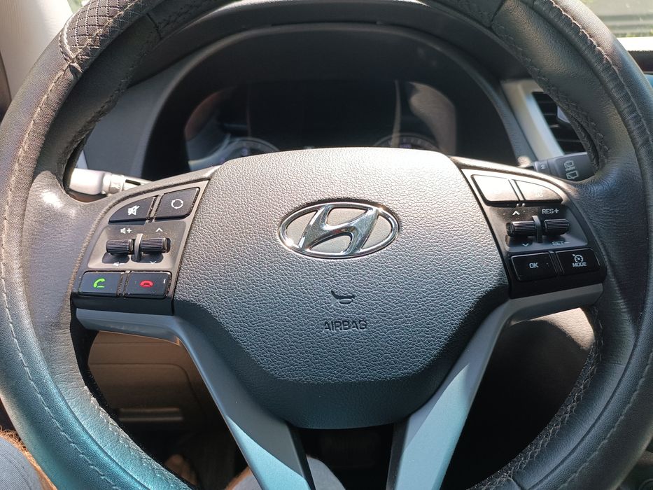 Hyundai Tucson 2.0D 185кс.2016г Всички екстри!