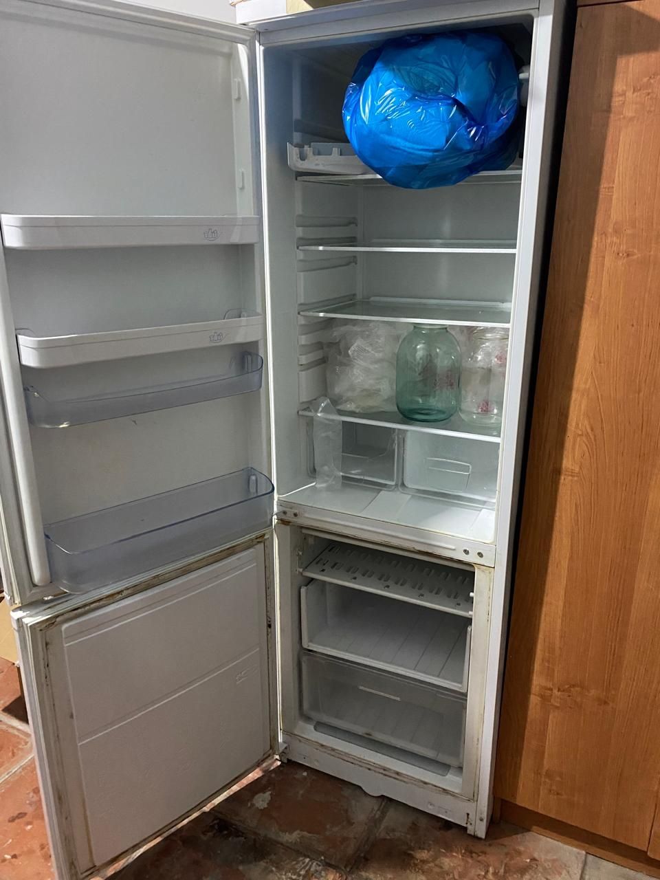 Продам холодильник бу не рабочий