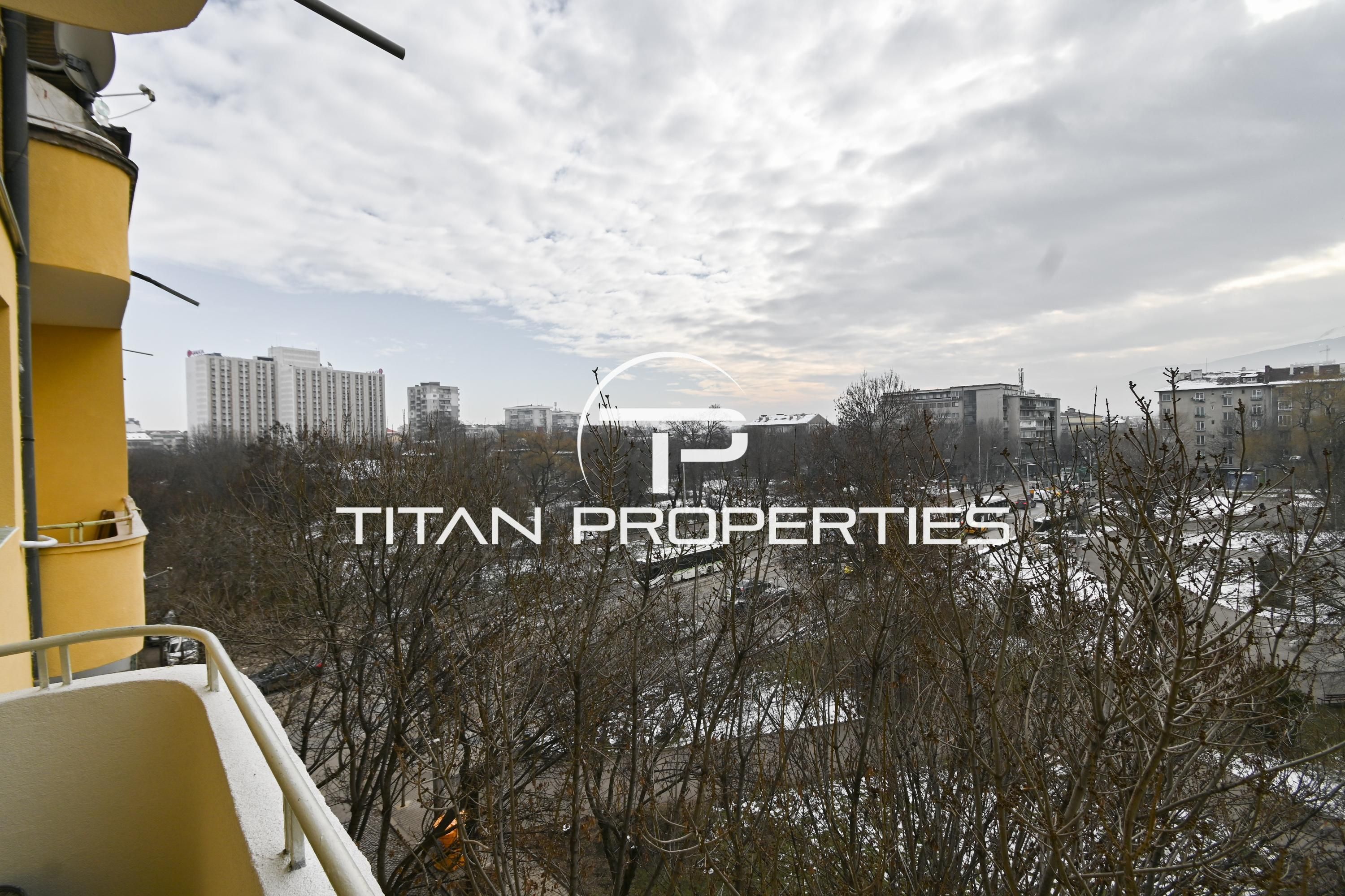 Тристаен , за продажба , ж.к. Банишора