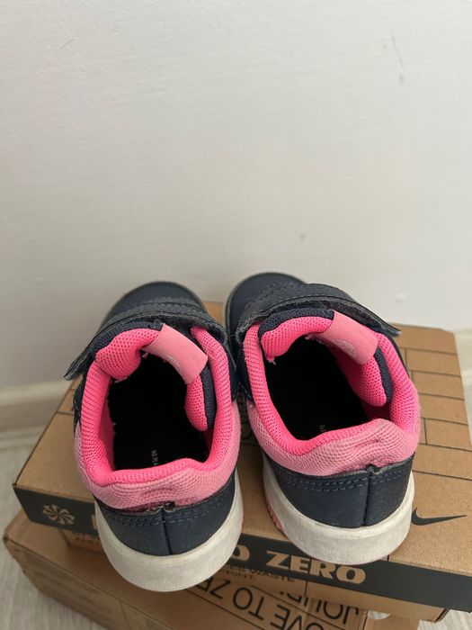 Маратонки adidas 23 номер