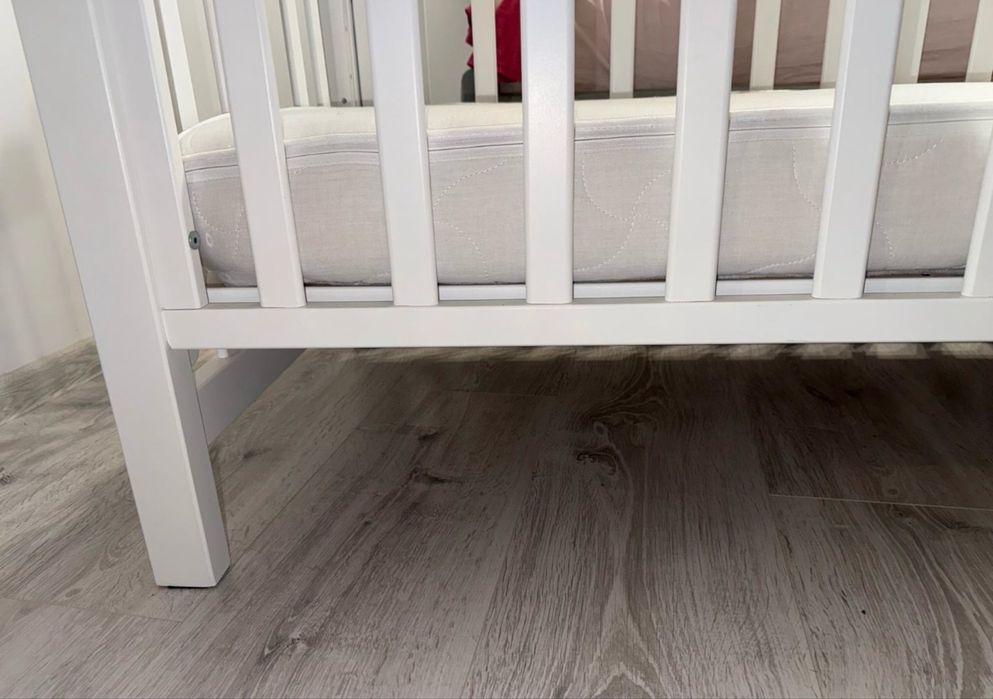 Patut ca nou din lemn masiv co sleeper plus saltea cocos si roti monta