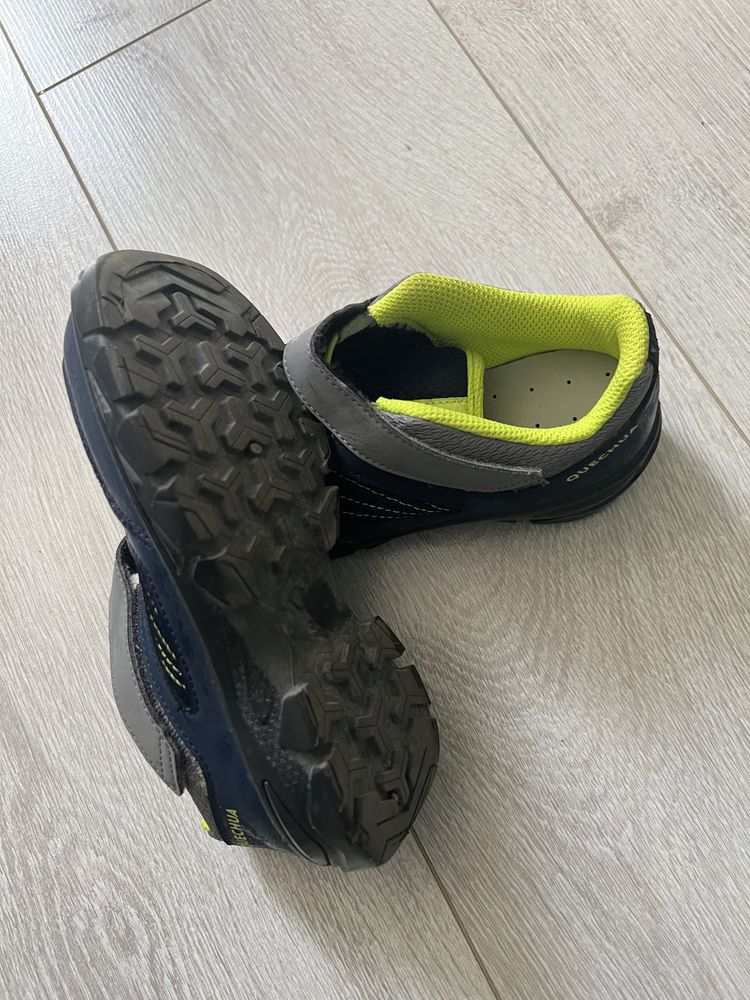 Детски туристически обувки Decathlon