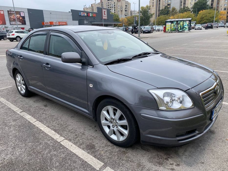 Toyota Avensis 1.8/газ/ автомат