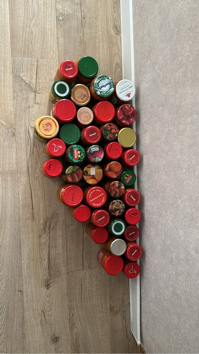 Салаты, соленые огурчики, лечо, аджика