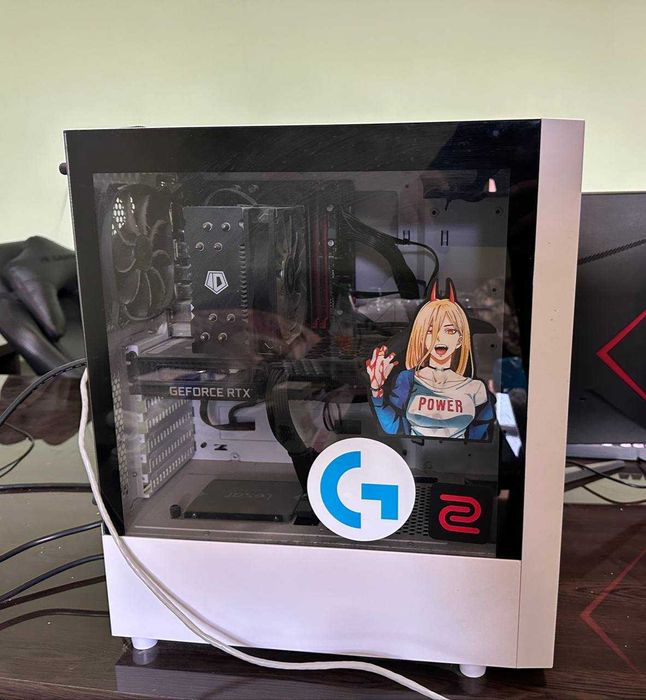 Продаю Настольный ПК с Экраном