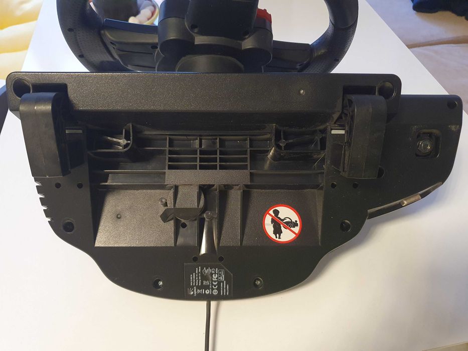 Волан с педали Logitech Driving Force GT