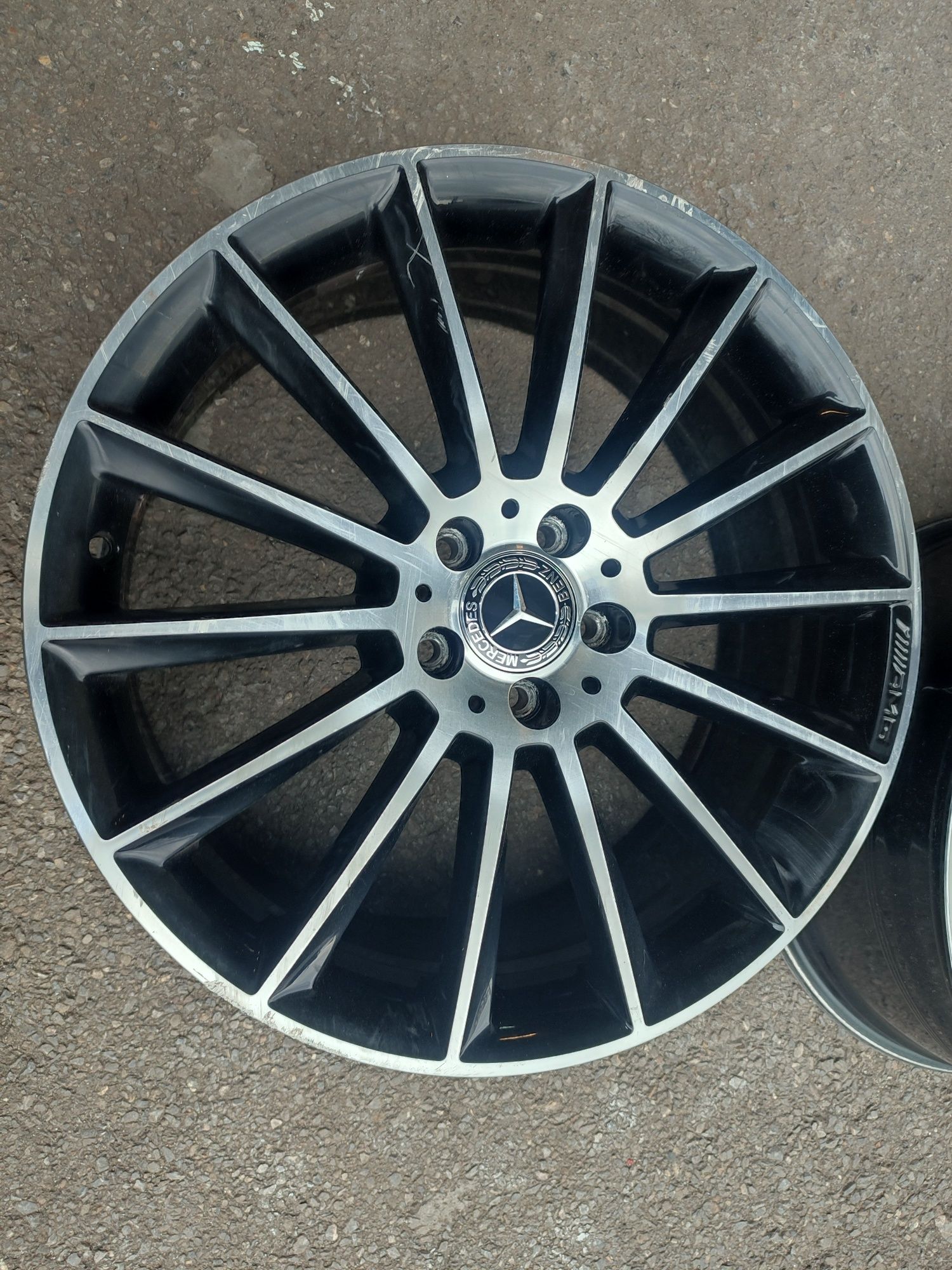 20" 1+1брой оригинални алуминиеви джанти за Mercedes E 213.