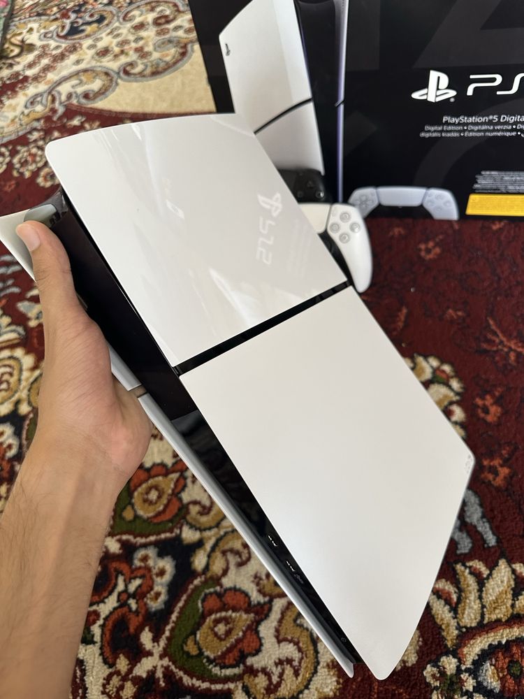 Play Station 5 Slim 1 TB