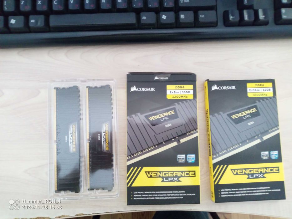 Corsair VENGEANCE LPX 16GB (2x8GB) DDR4 3200MHz CMK16GX4M2B3200C16