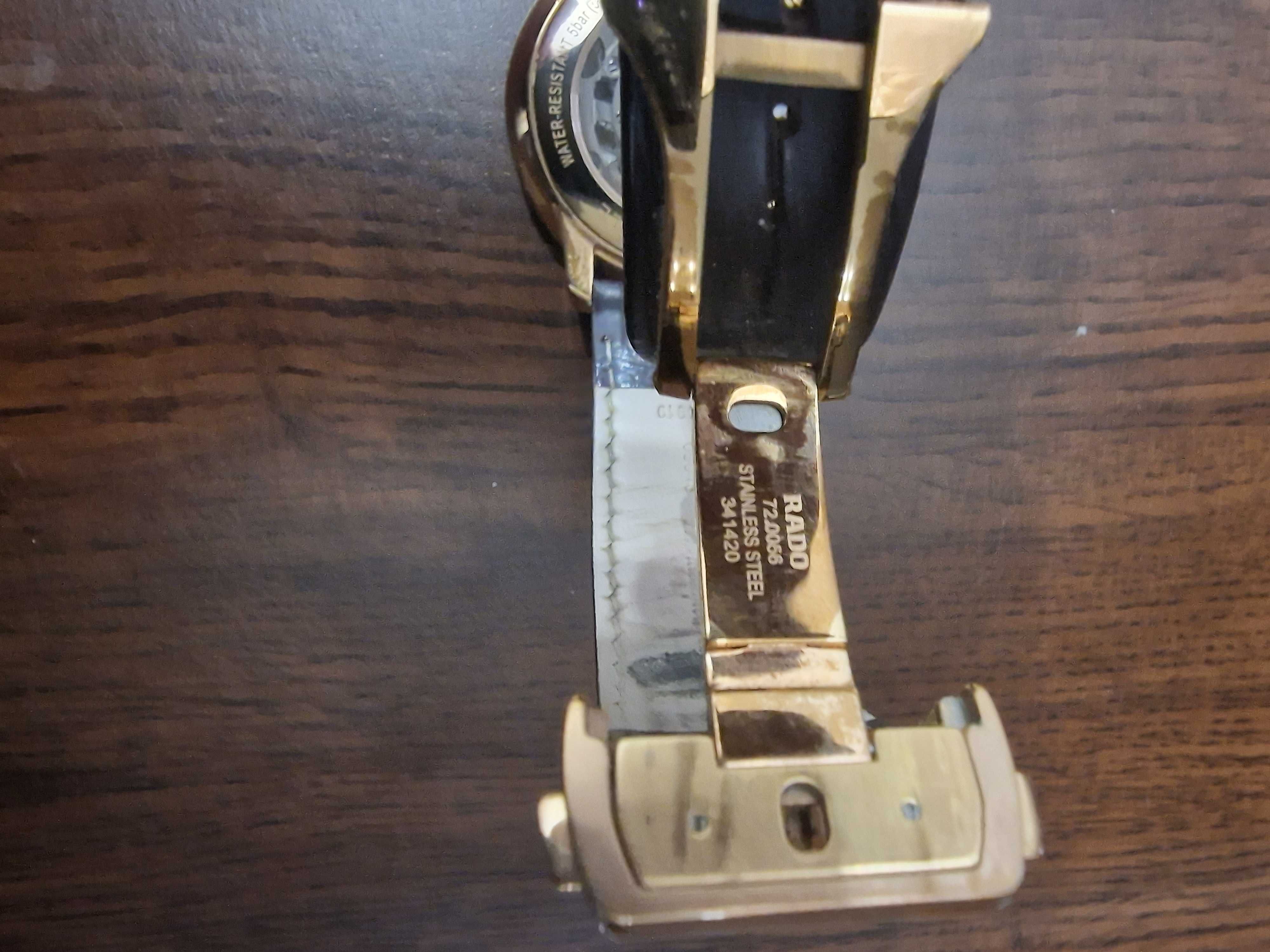Часовник RADO почти нов