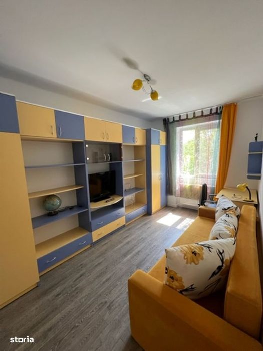 Apartament ultracentral 2 camere etaj 1 decomandat -spate BIZO!