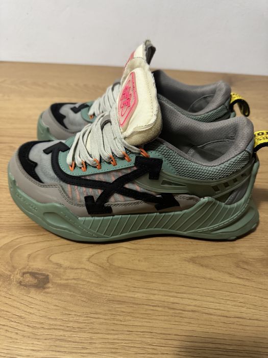 Vand off white odsy
