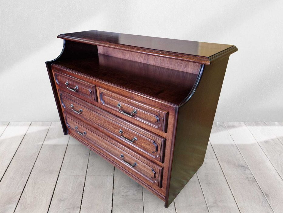 Винтидж комод от масив с четири чекмеджета