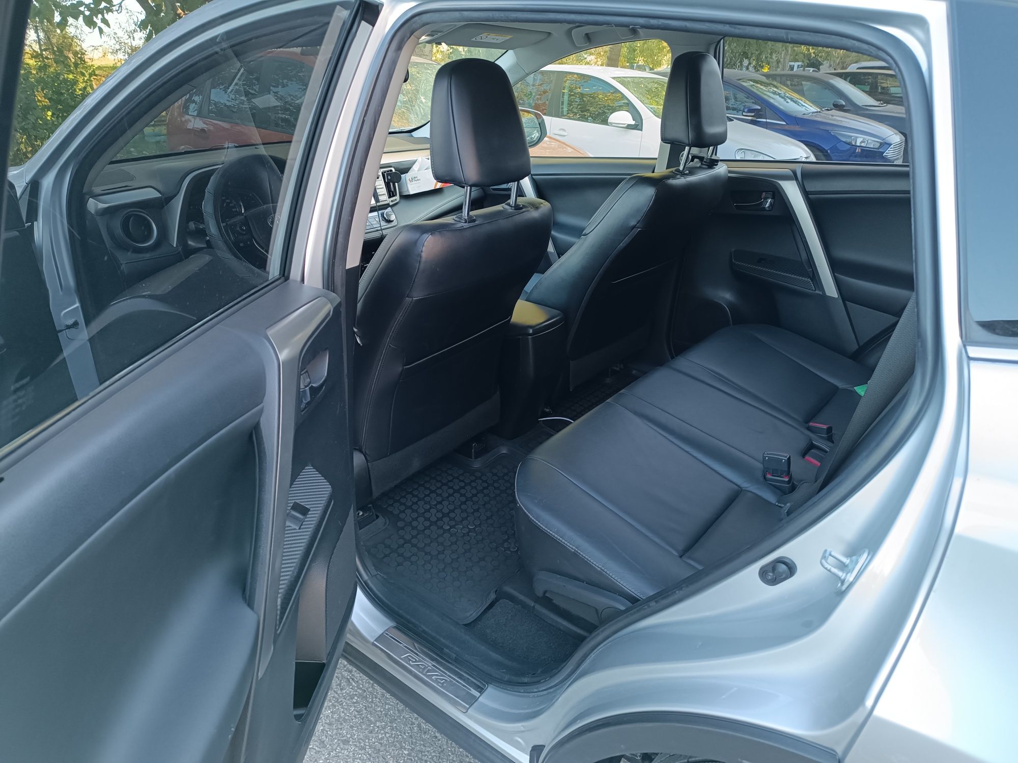 Toyota RAV4 2014
