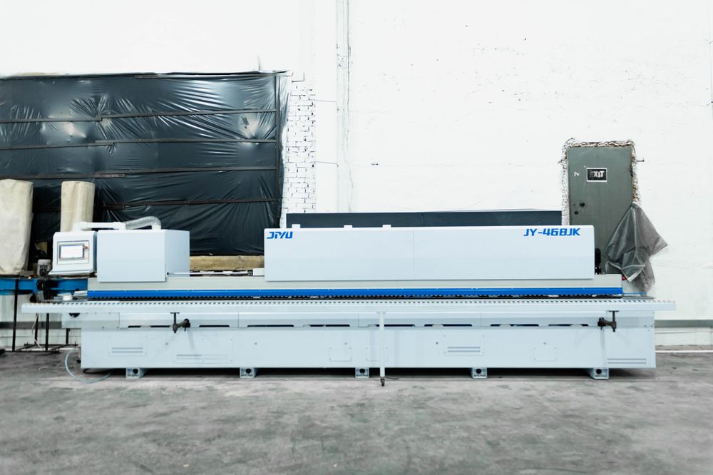 Кромкооблицовочный станок JIYU JY-468JK