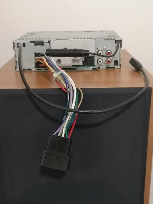 Vând casetofon auto