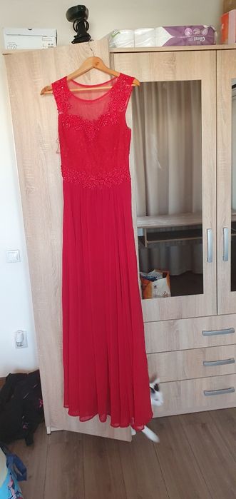 Vând rochie ocazie roșie lunga