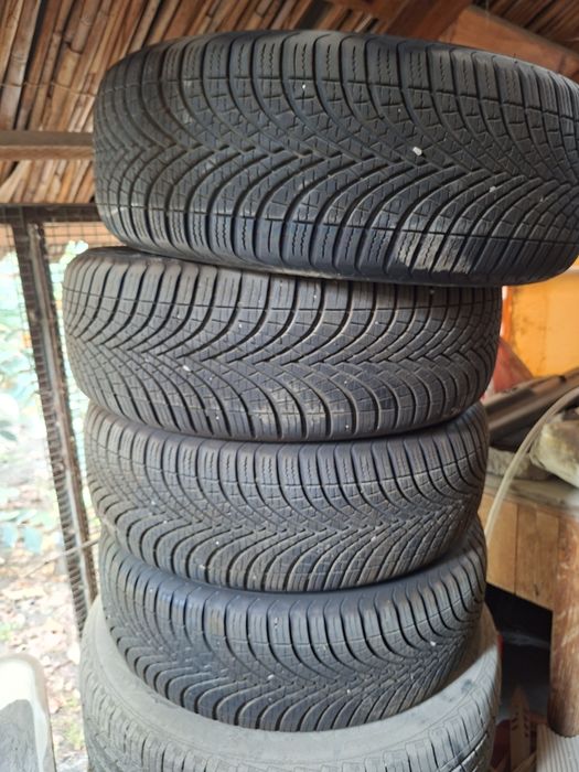 Продам резина DEBICA NAVIGATOR 15R