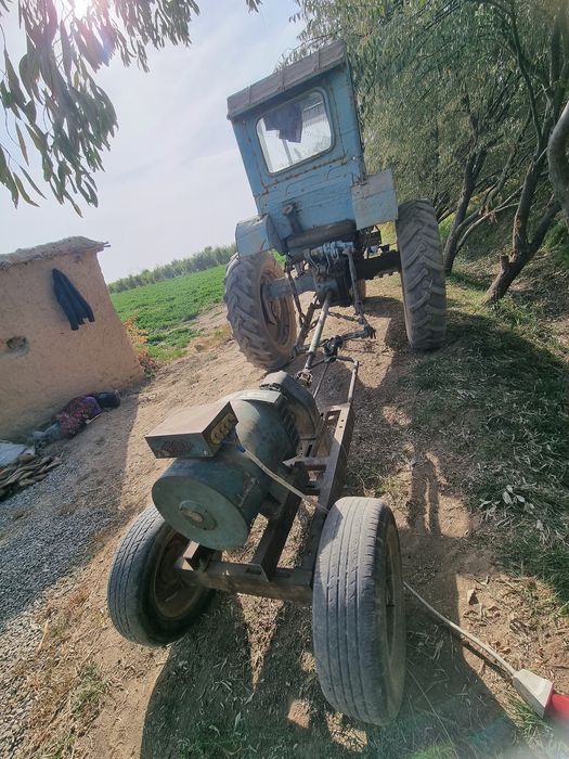 T28 traktor va sak divijok 30kv 380v 220v tok chiqaradi xolati a‘lo