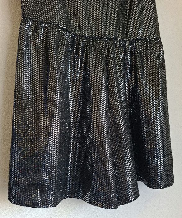 Salopeta petreceri, Revelion, club