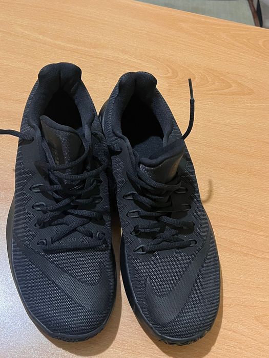 Продавам оригинални маратонки Nike номер 44