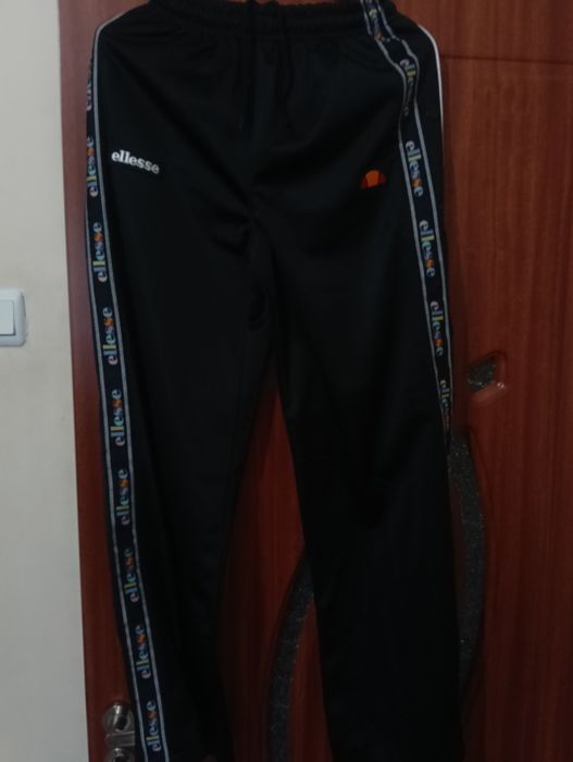 Vând pantaloni damă Ellesse