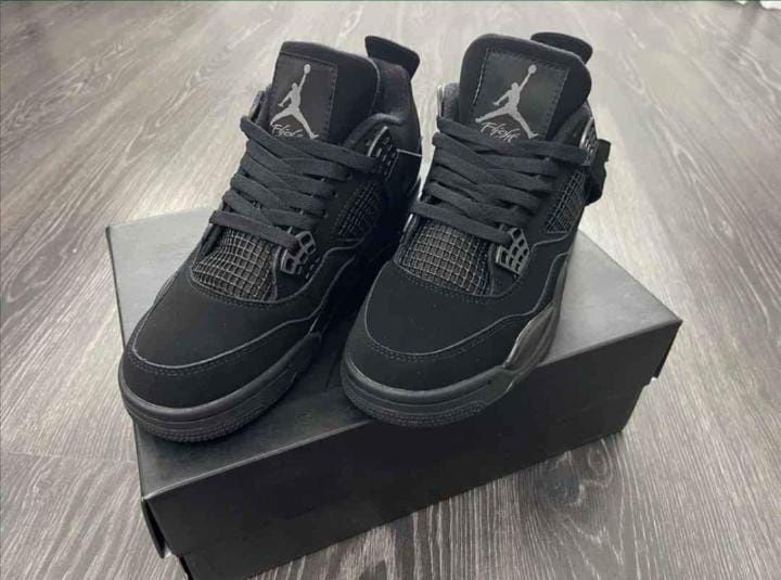 Jordan 4 black cat