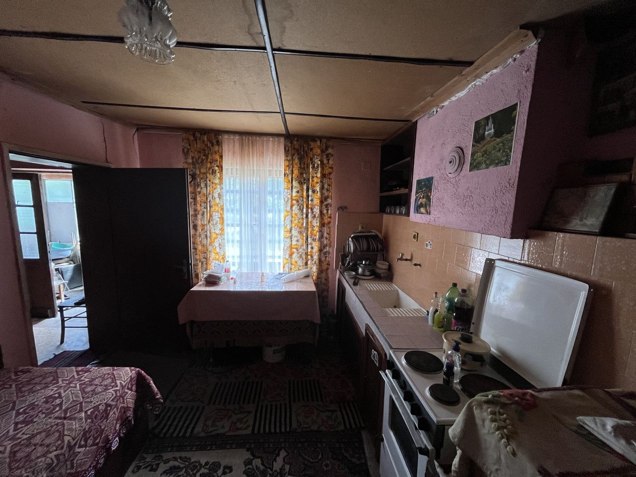 Продава се Къща в Панагюрище - 1100 кв.м за 14 €/кв.м - Снимка #3