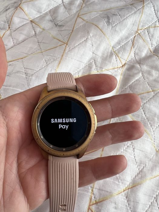 Samsung Galaxy watch Sm-r810 gold