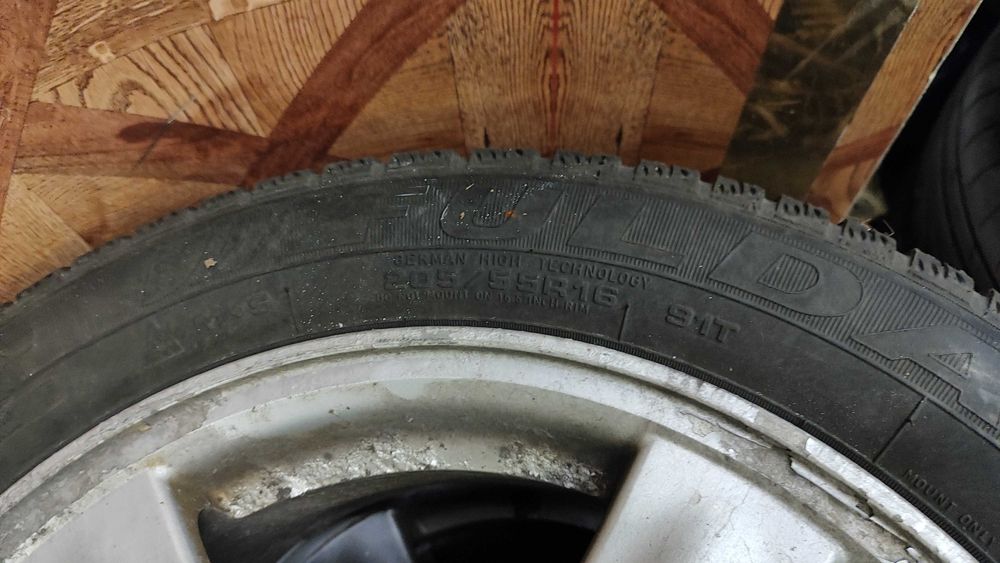 Джанти за Honda със зимни гуми Fulda 205 55 16