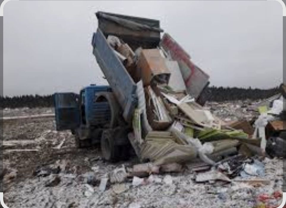 Вывоз мусора утилизацию старой мебели